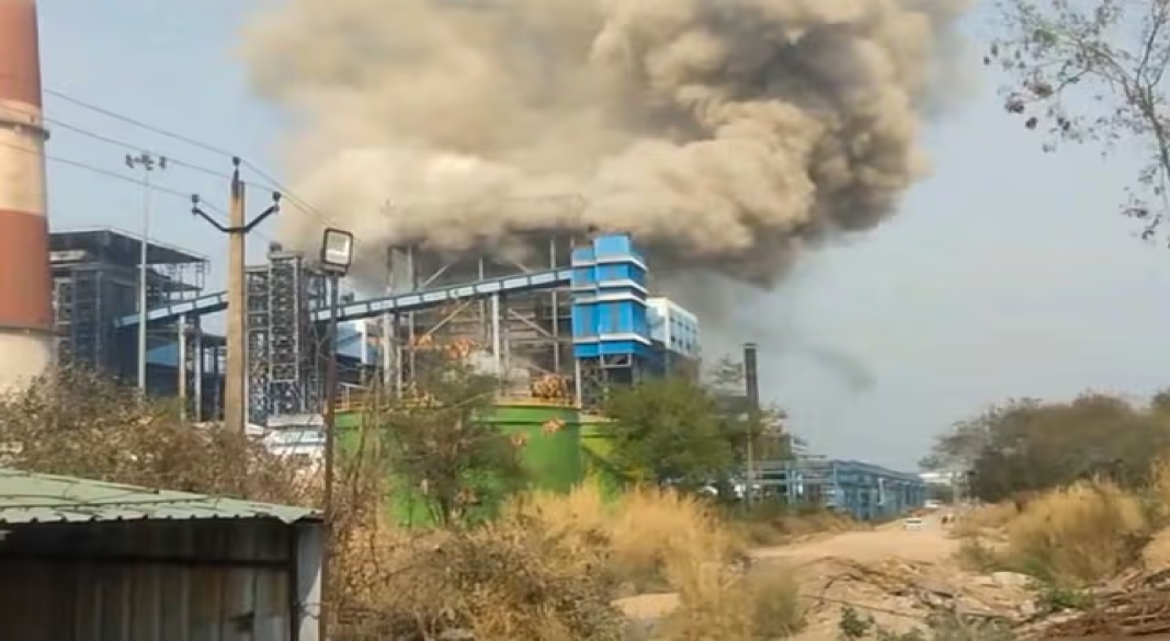ছত্তিশগড়ের বেদান্ত বিদ্যুৎ কেন্দ্রে বয়লার বিস্ফোরণে ১০ জন শ্রমিক নিহত।