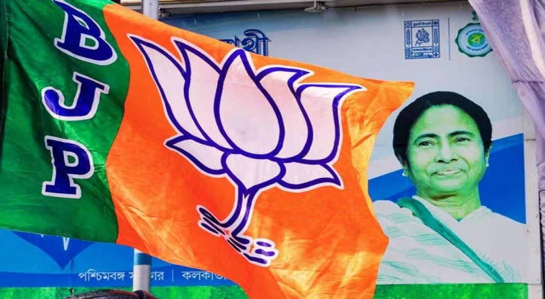বাংলায় গেরুয়া বিপ্লব: সংখ্যাগরিষ্ঠতা পেল বিজেপি, ১৫ বছর পর মমতা যুগের অবসান, সরকার গঠন করবে বিজেপি।